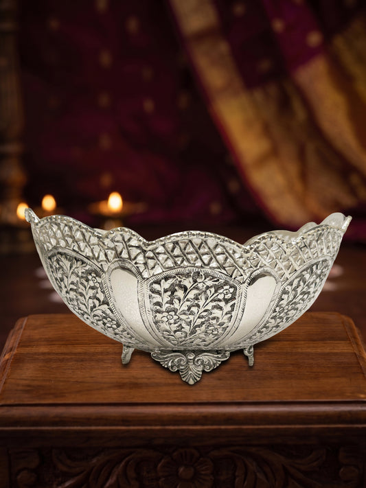 Handcrafted Floral Nakshi Fruit Basket with Intricate Jaali-Work Top – Premium Silver Finish
