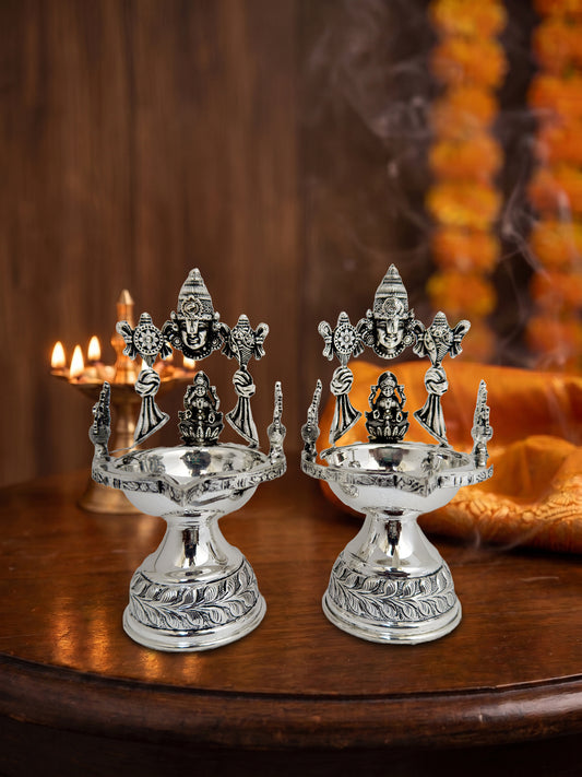 Divine Venkateshwara Lakshmi Annapakakshi Kamakshi Deepam – Traditional Sacred Temple Lamp